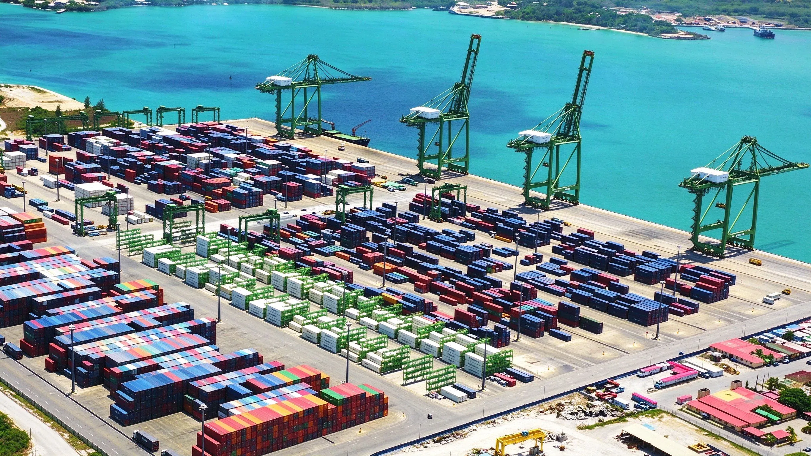 Aerial view of Mariel container terminal — Cuba Shipping network